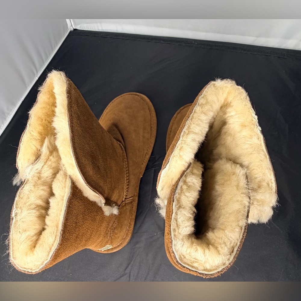 BEARPAW Women's Abigail Suede Sheepskin Wool Toggle Boots - Size 8 NWOT - Picture 4 of 8